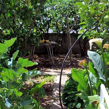 With A Parking Space Hvar - 624